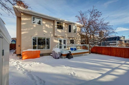 201-132 Straddock Crescent Sw, Calgary, AB - Outdoor