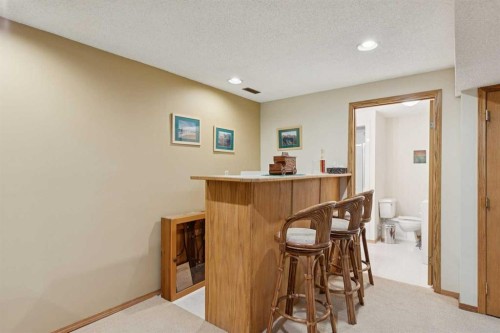 201-132 Straddock Crescent Sw, Calgary, AB - Indoor Photo Showing Other Room