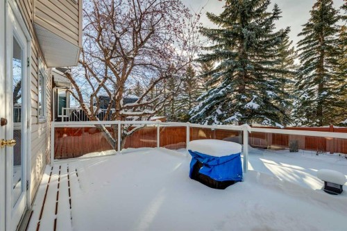201-132 Straddock Crescent Sw, Calgary, AB - Outdoor