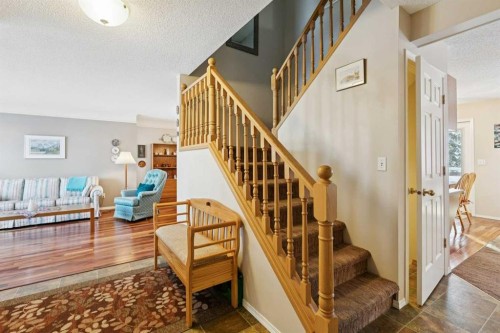 201-132 Straddock Crescent Sw, Calgary, AB - Indoor Photo Showing Other Room