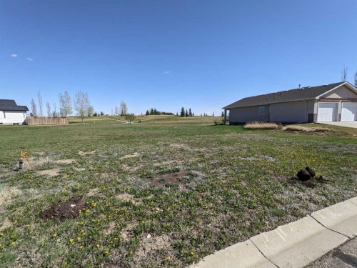 1502 Whispering Drive, Vulcan, AB 