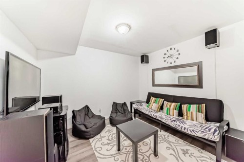 185 Legacy Crescent Se, Calgary, AB - Indoor Photo Showing Other Room