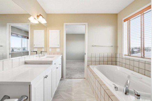 202 Panamount Court Nw, Calgary, AB - Indoor Photo Showing Bathroom