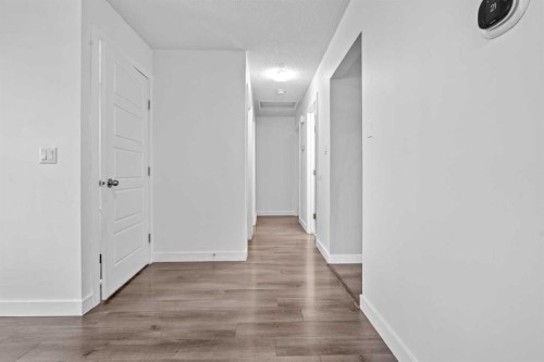 263 Doverview Crescent Se, Calgary, AB - Indoor Photo Showing Other Room