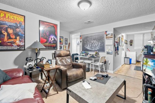 263 Doverview Crescent Se, Calgary, AB - Indoor