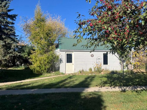 112 Allison Street, Acme, AB - Outdoor