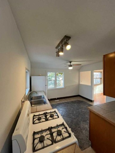 112 Allison Street, Acme, AB - Indoor