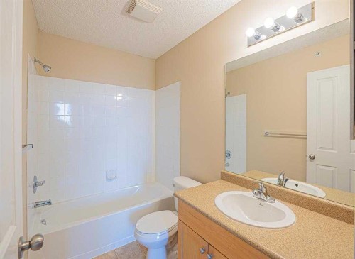 2414-333 Taravista Drive Ne, Calgary, AB - Indoor Photo Showing Bathroom