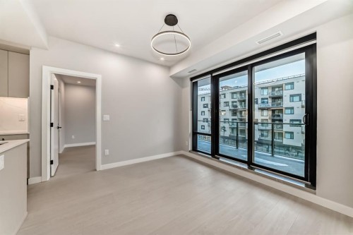 206-8375 Broadcast Avenue Sw, Calgary, AB - Indoor