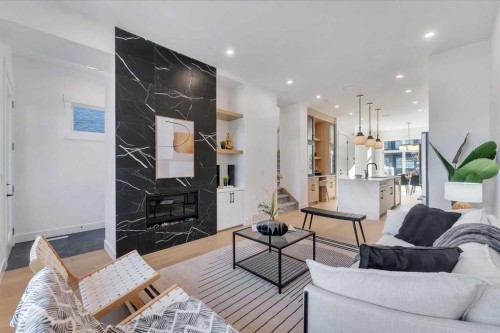 454 22 Avenue Ne, Calgary, AB - Indoor Photo Showing Living Room