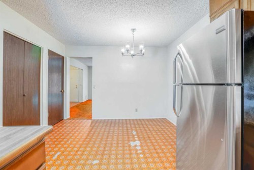 6404 24 Avenue Ne, Calgary, AB - Indoor
