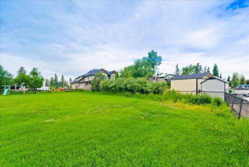 492 West Chestermere Drive, Chestermere, AB 