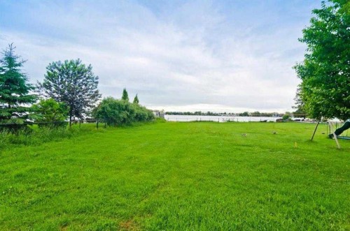 492 West Chestermere Drive, Chestermere, AB 