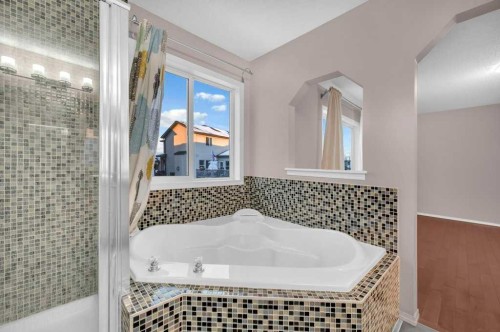 1174 Kingston Crescent Se, Airdrie, AB - Indoor Photo Showing Bathroom