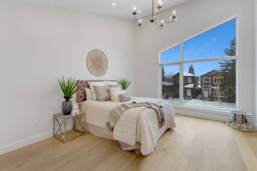 6416 34 Avenue Nw, Calgary, AB - Indoor Photo Showing Bedroom