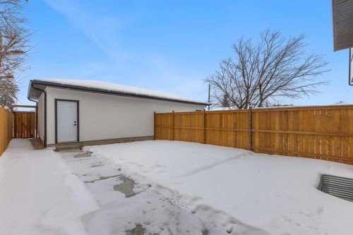 6416 34 Avenue Nw, Calgary, AB - Outdoor