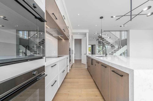 2504 19A Street Sw, Calgary, AB - Indoor Photo Showing Kitchen