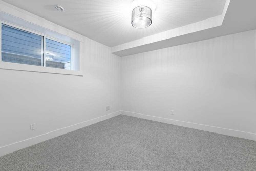 2504 19A Street Sw, Calgary, AB - Indoor Photo Showing Other Room
