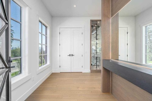 2504 19A Street Sw, Calgary, AB - Indoor Photo Showing Other Room