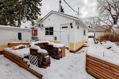 221 31 Avenue Ne, Calgary, AB - Outdoor