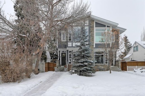 1229 Regal Crescent Ne, Calgary, AB - Outdoor