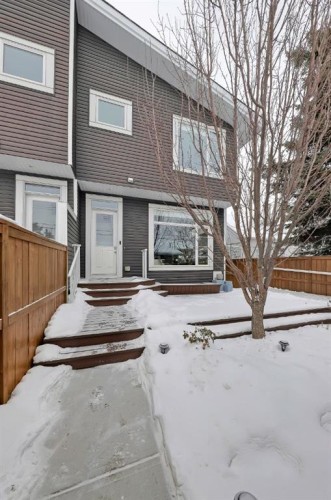1229 Regal Crescent Ne, Calgary, AB - Outdoor