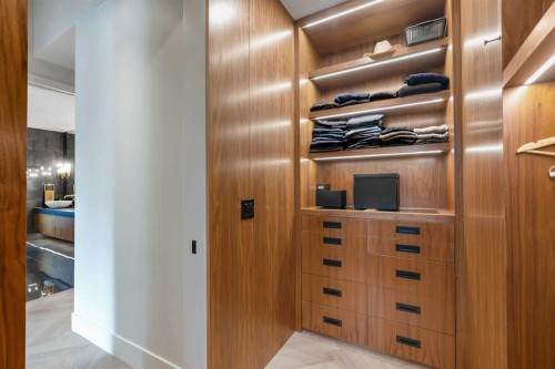 4116 Crestview Road Sw, Calgary, AB - Indoor