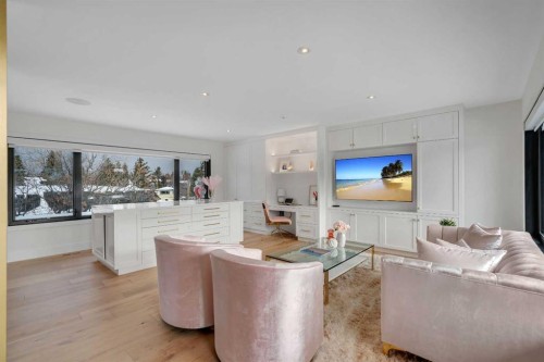 4116 Crestview Road Sw, Calgary, AB - Indoor Photo Showing Living Room