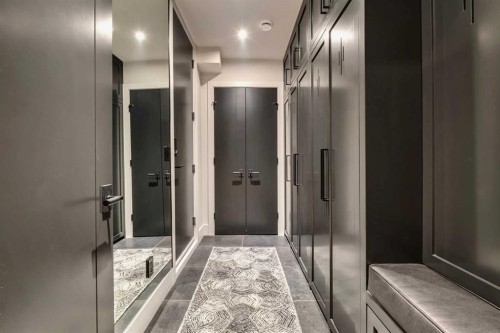 4116 Crestview Road Sw, Calgary, AB - Indoor Photo Showing Other Room