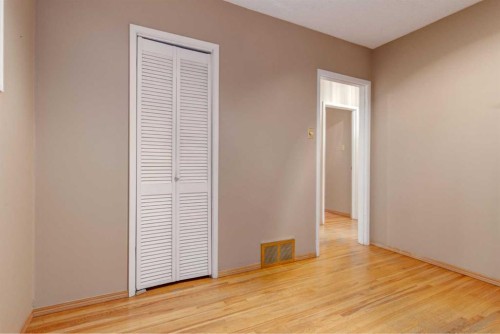 7404 Farrell Road Se, Calgary, AB - Indoor Photo Showing Other Room