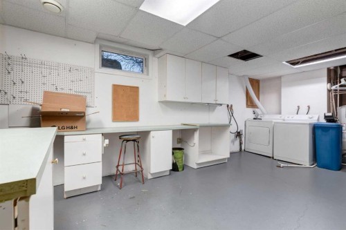7404 Farrell Road Se, Calgary, AB - Indoor Photo Showing Laundry Room