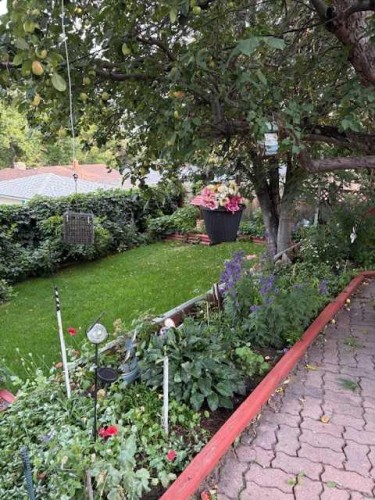 7404 Farrell Road Se, Calgary, AB - Outdoor