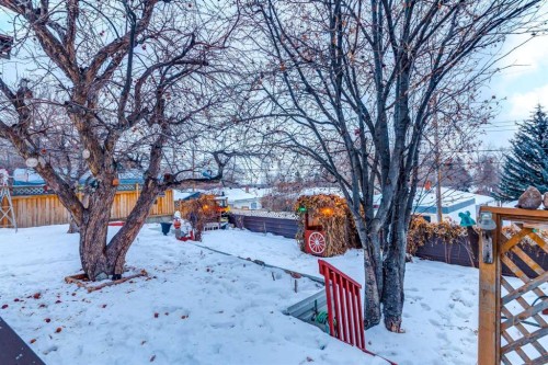 7404 Farrell Road Se, Calgary, AB - Outdoor