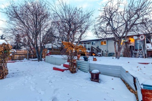 7404 Farrell Road Se, Calgary, AB - Outdoor