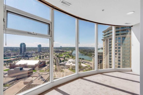 2003-683 10 Street Sw, Calgary, AB - Indoor Photo Showing Bedroom