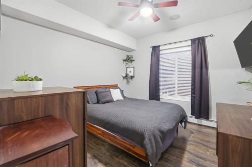 4311-70 Panamount Drive Nw, Calgary, AB - Indoor Photo Showing Bedroom