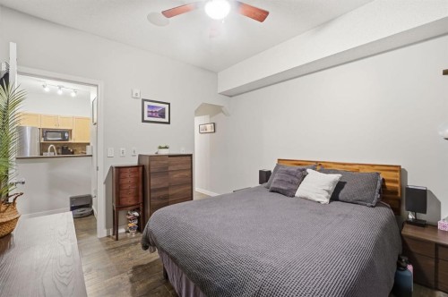 4311-70 Panamount Drive Nw, Calgary, AB - Indoor Photo Showing Bedroom