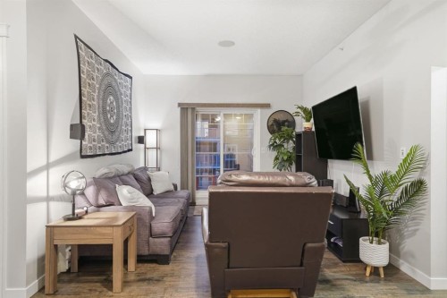 4311-70 Panamount Drive Nw, Calgary, AB - Indoor