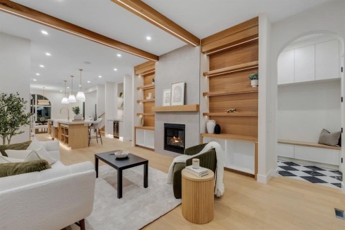 2518 20 Street Sw, Calgary, AB - Indoor Photo Showing Living Room With Fireplace