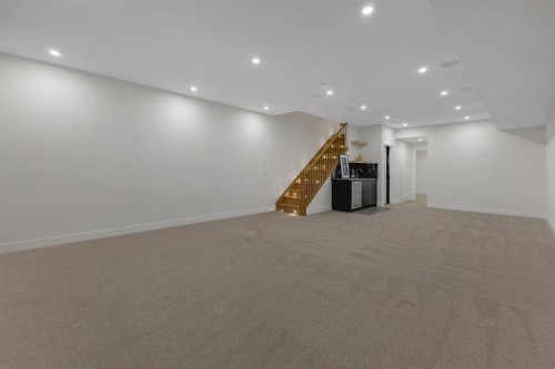 2518 20 Street Sw, Calgary, AB - Indoor Photo Showing Other Room