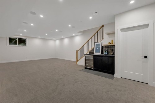 2518 20 Street Sw, Calgary, AB - Indoor Photo Showing Other Room