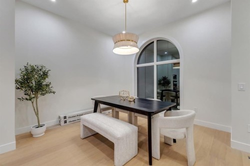 2518 20 Street Sw, Calgary, AB - Indoor Photo Showing Other Room