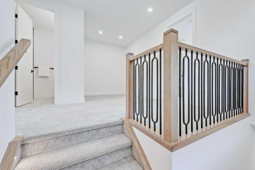 4605 80 Street Nw, Calgary, AB - Indoor Photo Showing Other Room