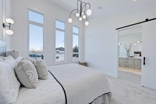 4605 80 Street Nw, Calgary, AB - Indoor Photo Showing Bedroom