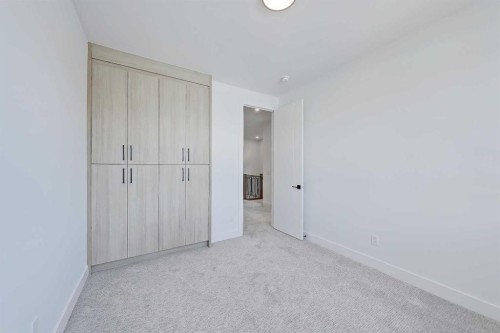 4605 80 Street Nw, Calgary, AB - Indoor Photo Showing Other Room