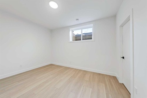 4605 80 Street Nw, Calgary, AB - Indoor Photo Showing Other Room