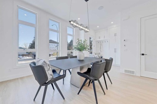 4605 80 Street Nw, Calgary, AB - Indoor Photo Showing Dining Room