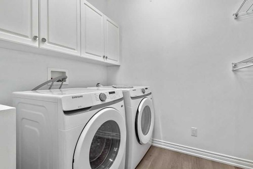 411-60 24 Avenue Sw, Calgary, AB - Indoor Photo Showing Laundry Room