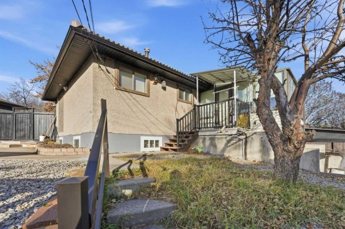 2018 Cottonwood Crescent Se, Calgary, AB - Outdoor