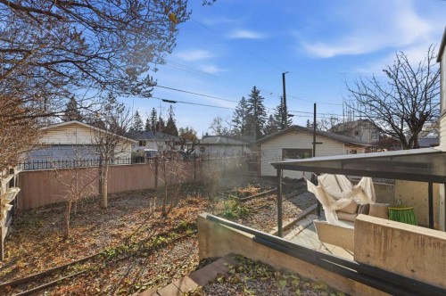 2018 Cottonwood Crescent Se, Calgary, AB - Outdoor